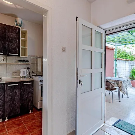 Amazing Home In Orebic With Wifi Vikendica